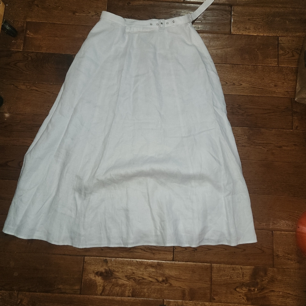 Reformatiomln Whote Linen Skirt